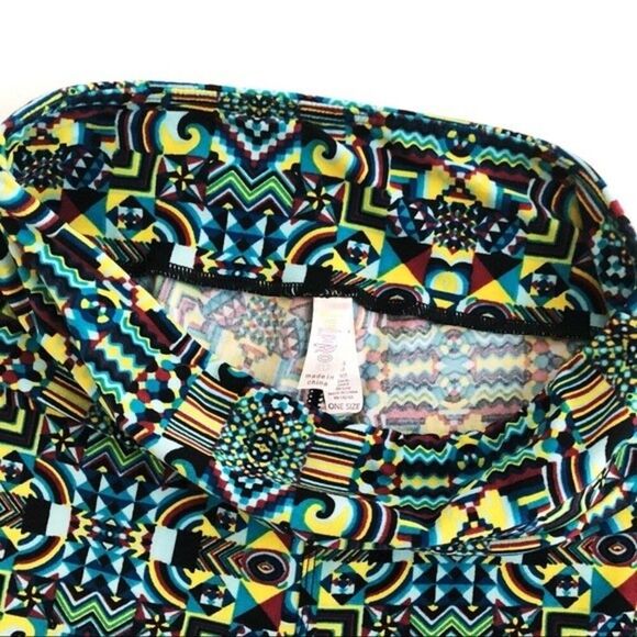 LuLaRoe Geometric Green Cozy Leggings - Picture 2 of 6